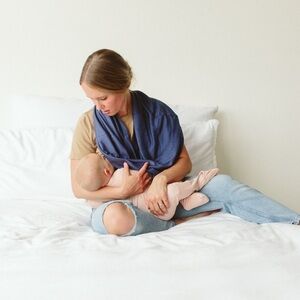 NWT Goumi Kids x Babylist Bamboo & Organic Cotton 5-in-1 Nursing Cover Blue